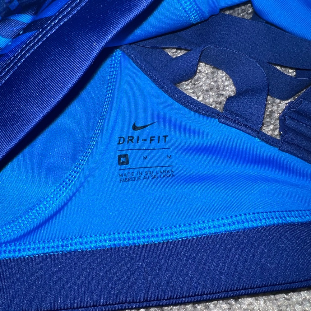 Nike Women's High Impact Sports Bra - Picture 3 of 3